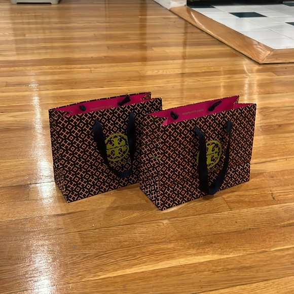 Two (2) Tory Burch shopping bags - Picture 3 of 3
